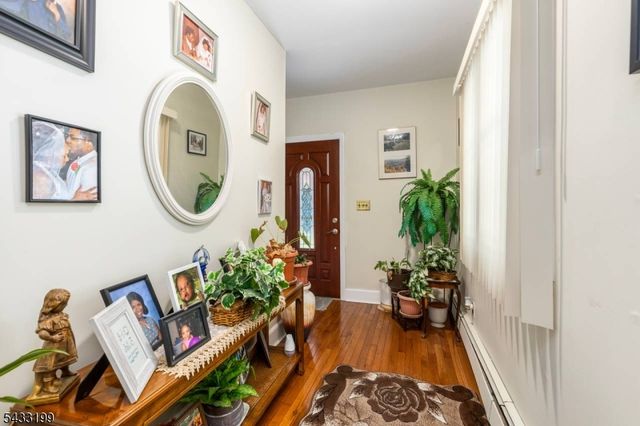 54 Bedford Ave, Teaneck Twp., NJ 07666