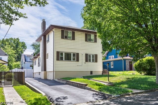54 Bedford Ave, Teaneck Twp., NJ 07666
