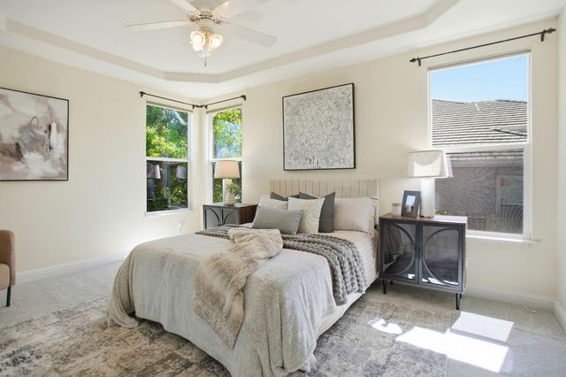 848 Morningside Dr, Folsom, CA 95630