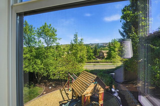 848 Morningside Dr, Folsom, CA 95630