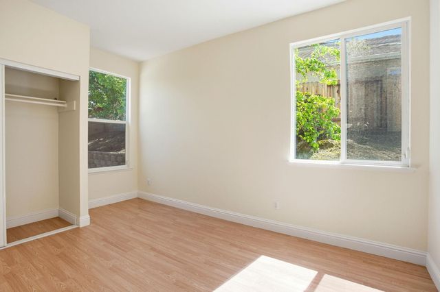 848 Morningside Dr, Folsom, CA 95630