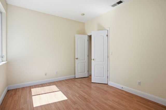 848 Morningside Dr, Folsom, CA 95630