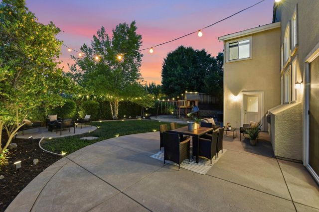 848 Morningside Dr, Folsom, CA 95630