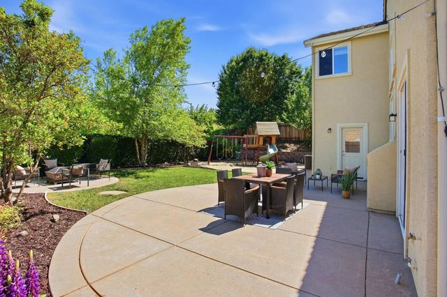 848 Morningside Dr, Folsom, CA 95630