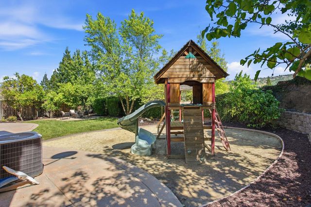 848 Morningside Dr, Folsom, CA 95630