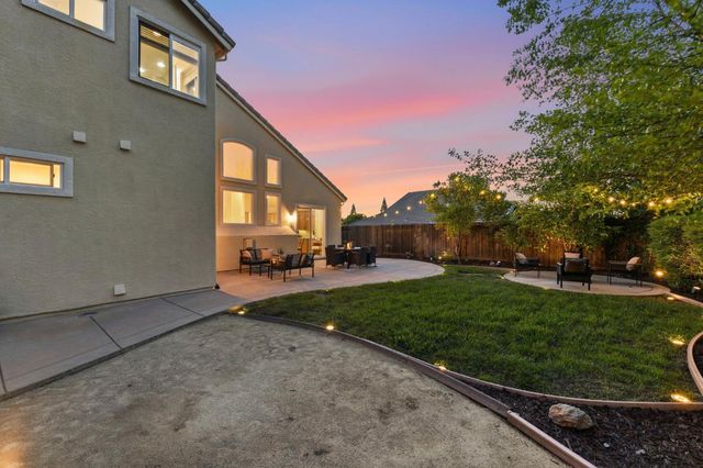 848 Morningside Dr, Folsom, CA 95630