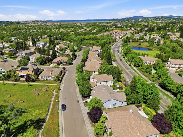 848 Morningside Dr, Folsom, CA 95630