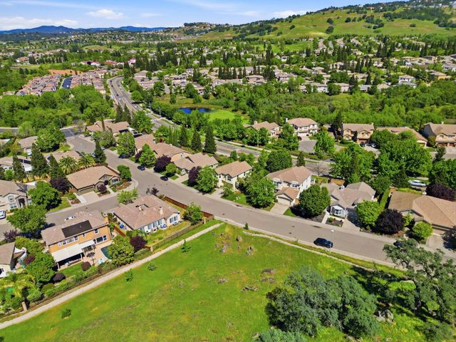 848 Morningside Dr, Folsom, CA 95630