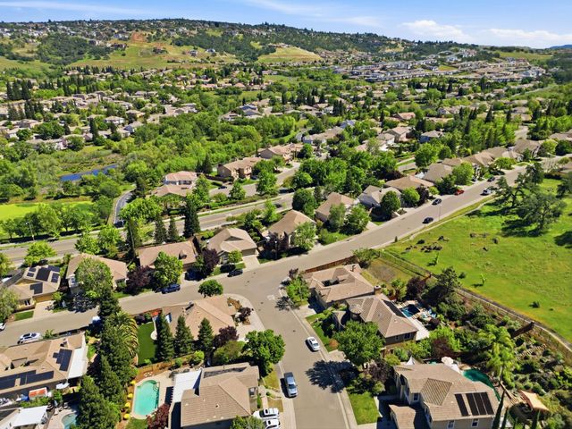 848 Morningside Dr, Folsom, CA 95630