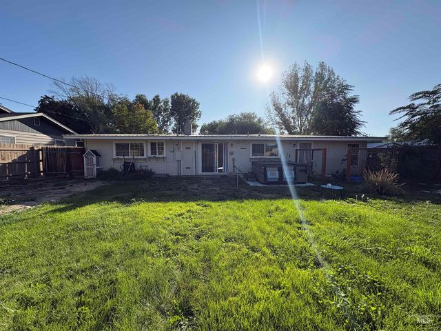 1521 N Plateau Ave, Caldwell, ID 83605