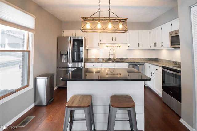 4985 Searls Drive NW, North Canton, OH 44720