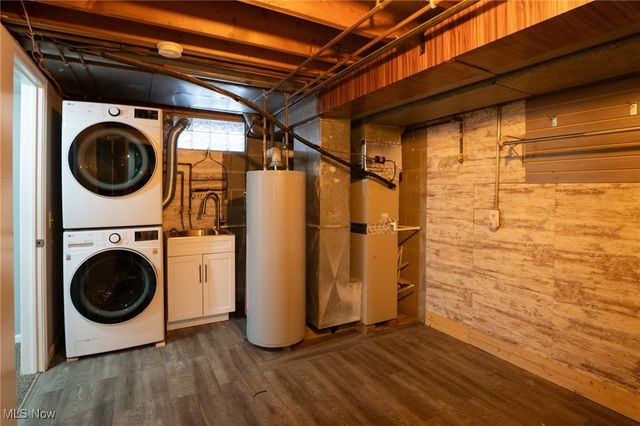 4985 Searls Drive NW, North Canton, OH 44720