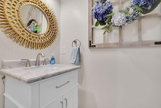 2075 Pine Tree Drive B2, Buford, GA 30518