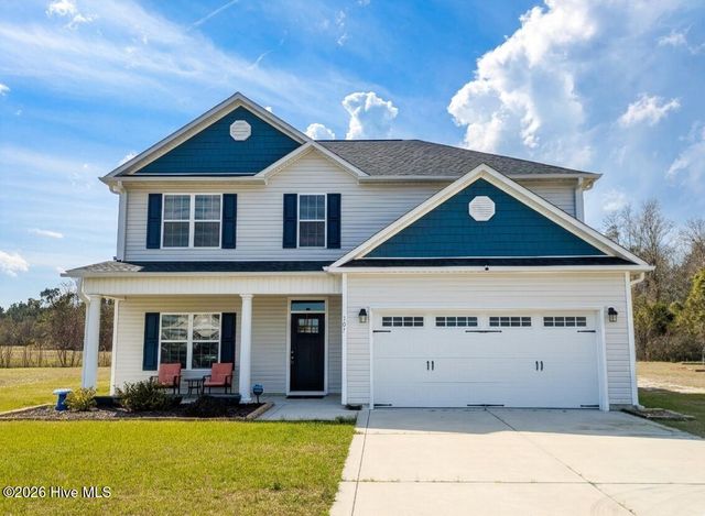 307 Lonesome Dove Court, Maysville, NC 28555