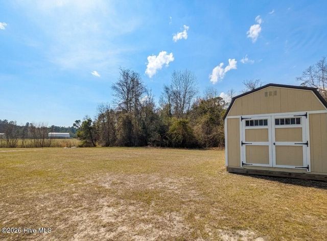 307 Lonesome Dove Court, Maysville, NC 28555