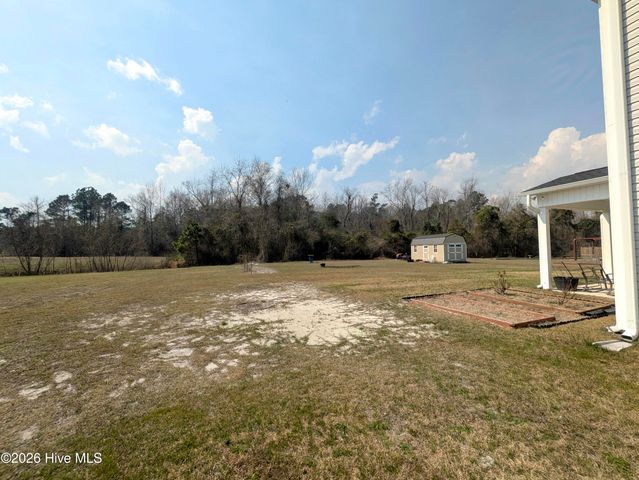 307 Lonesome Dove Court, Maysville, NC 28555