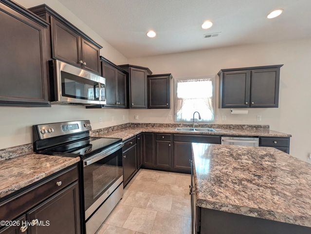 307 Lonesome Dove Court, Maysville, NC 28555