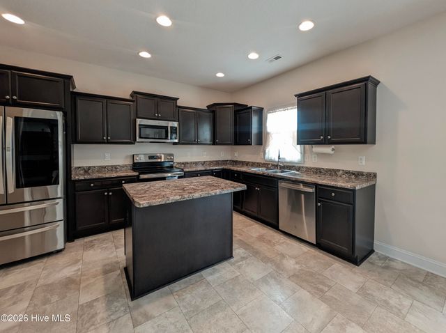 307 Lonesome Dove Court, Maysville, NC 28555