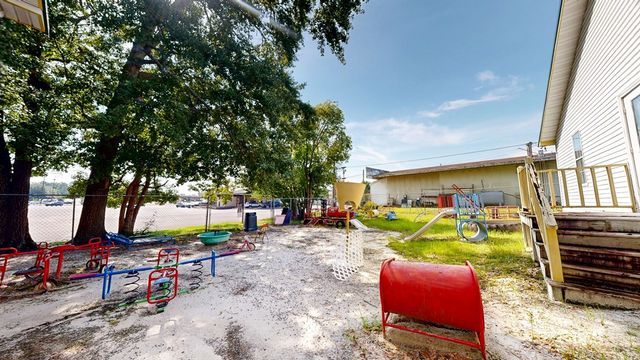 104 N Herring Street, Dothan, AL 36303