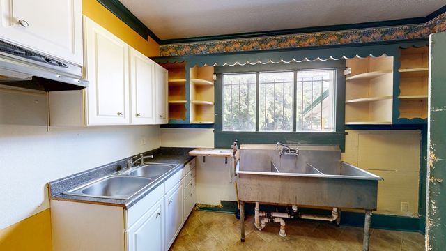 104 N Herring Street, Dothan, AL 36303