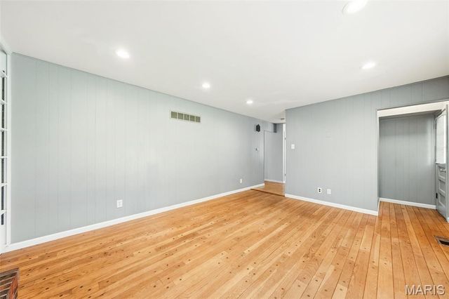 10246 Gregory Court, St Louis, MO 63128