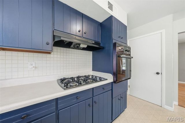 10246 Gregory Court, St Louis, MO 63128