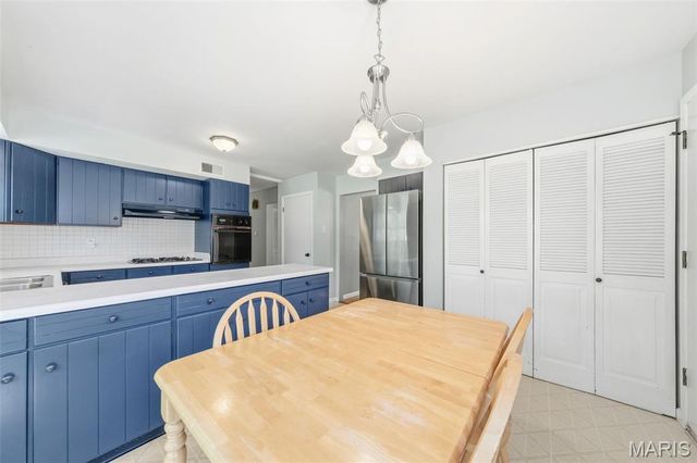 10246 Gregory Court, St Louis, MO 63128