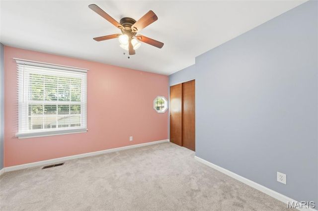 10246 Gregory Court, St Louis, MO 63128