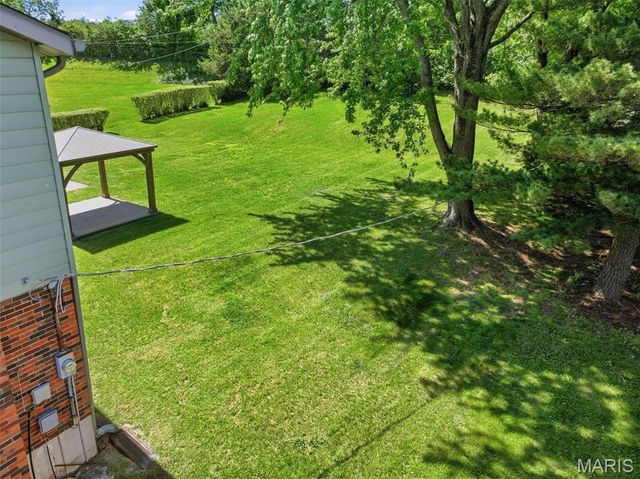 10246 Gregory Court, St Louis, MO 63128