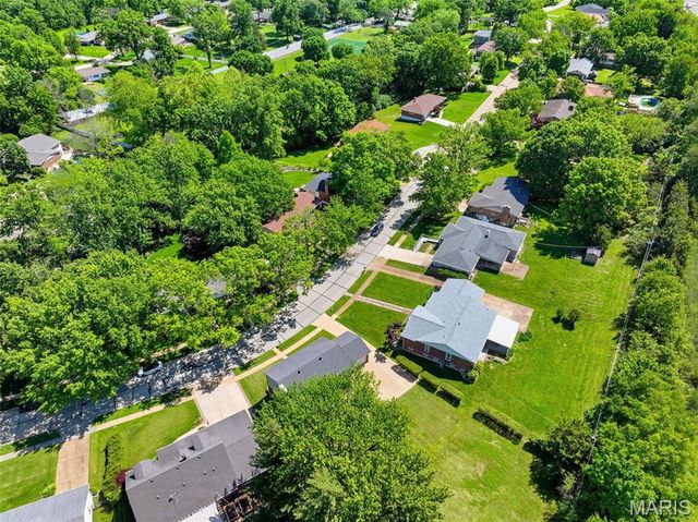 10246 Gregory Court, St Louis, MO 63128