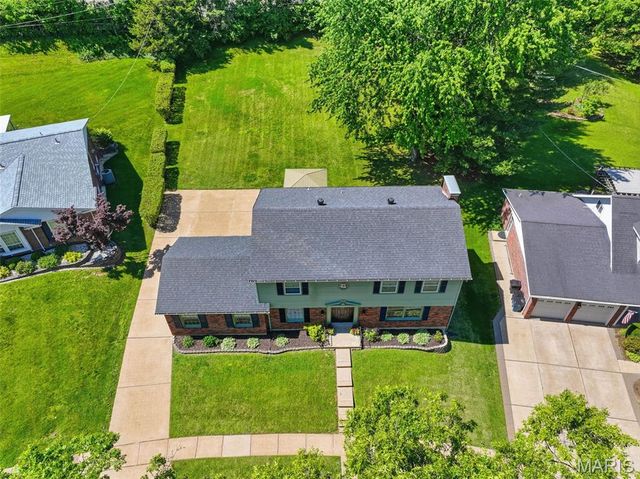 10246 Gregory Court, St Louis, MO 63128