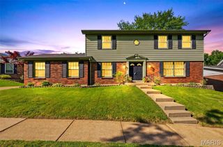 10246 Gregory Court, St Louis, MO 63128