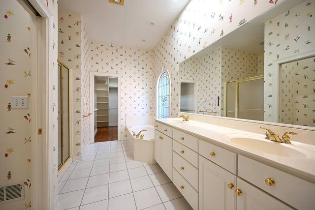 206 Coralberry Road, Louisville, KY 40207