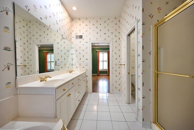 206 Coralberry Road, Louisville, KY 40207