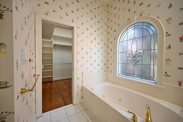206 Coralberry Road, Louisville, KY 40207