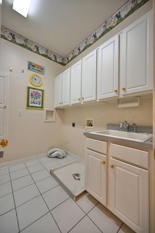 206 Coralberry Road, Louisville, KY 40207