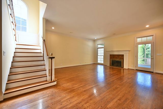 206 Coralberry Road, Louisville, KY 40207