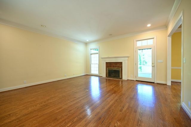 206 Coralberry Road, Louisville, KY 40207