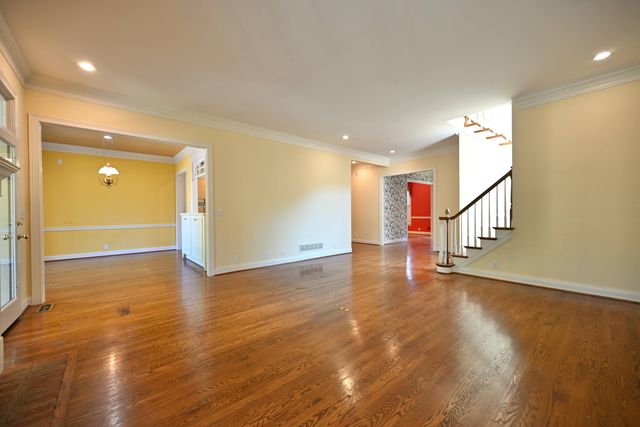 206 Coralberry Road, Louisville, KY 40207