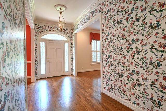 206 Coralberry Road, Louisville, KY 40207