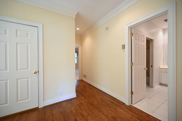 206 Coralberry Road, Louisville, KY 40207