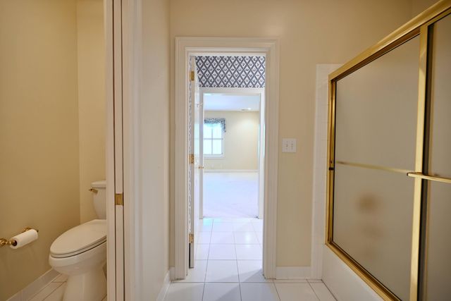 206 Coralberry Road, Louisville, KY 40207