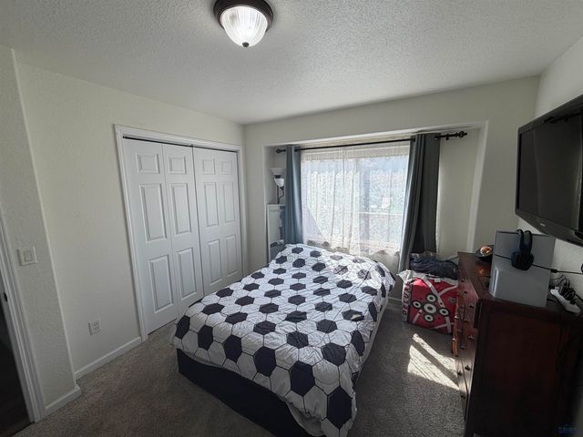 6818 CAMBRIDGE CT, Summerset, SD 57718