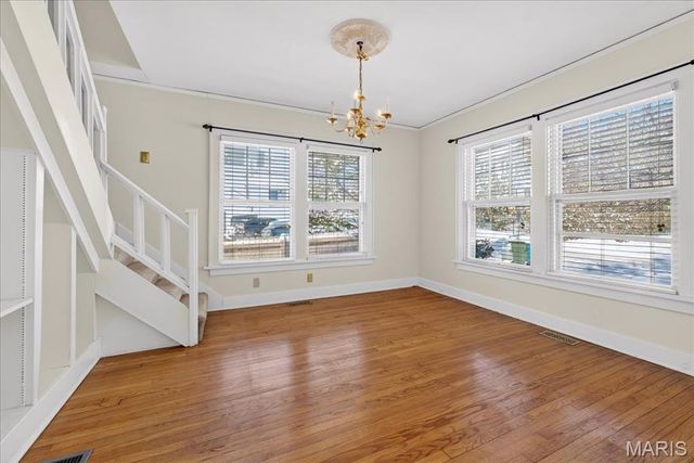 938 Hawbrook Road, Glendale, MO 63122