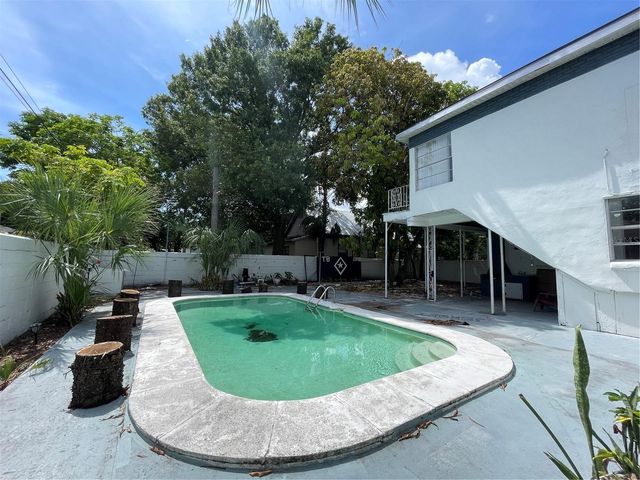 1902 W NASSAU STREET, Tampa, FL 33607