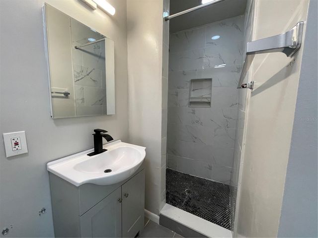 1902 W NASSAU STREET, Tampa, FL 33607