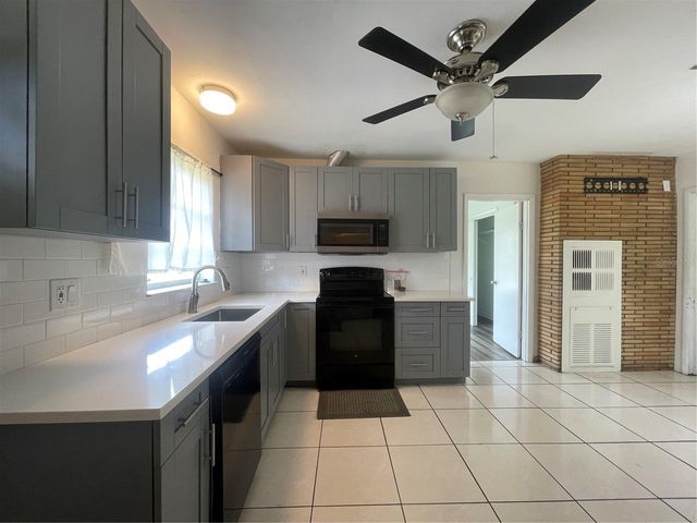 1902 W NASSAU STREET, Tampa, FL 33607