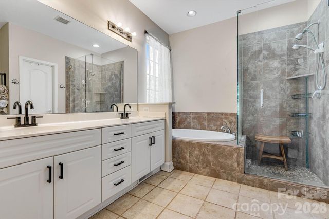 1915 Lynmore Drive, Sherrills Ford, NC 28673