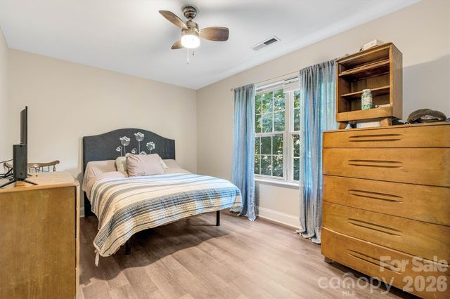 1915 Lynmore Drive, Sherrills Ford, NC 28673