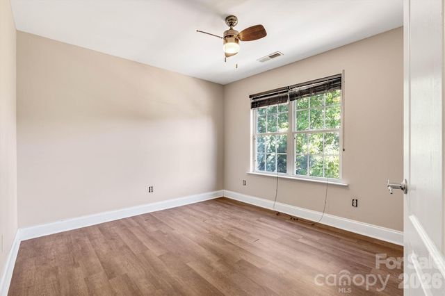 1915 Lynmore Drive, Sherrills Ford, NC 28673